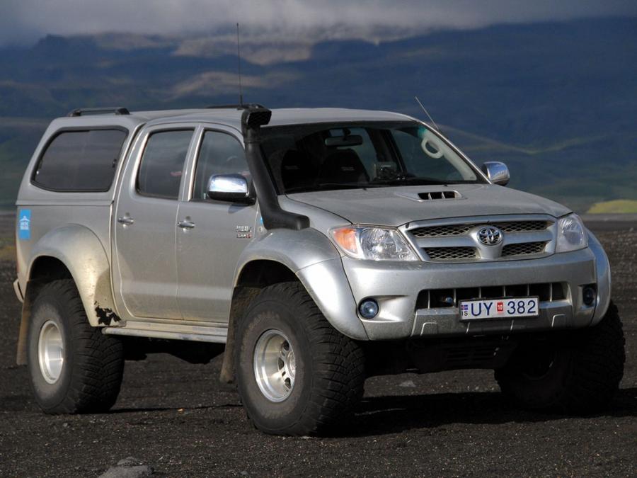  Toyota Hilux Double Cab AT35 Arctic Trucks 2007 года  (фото 12 из 23)